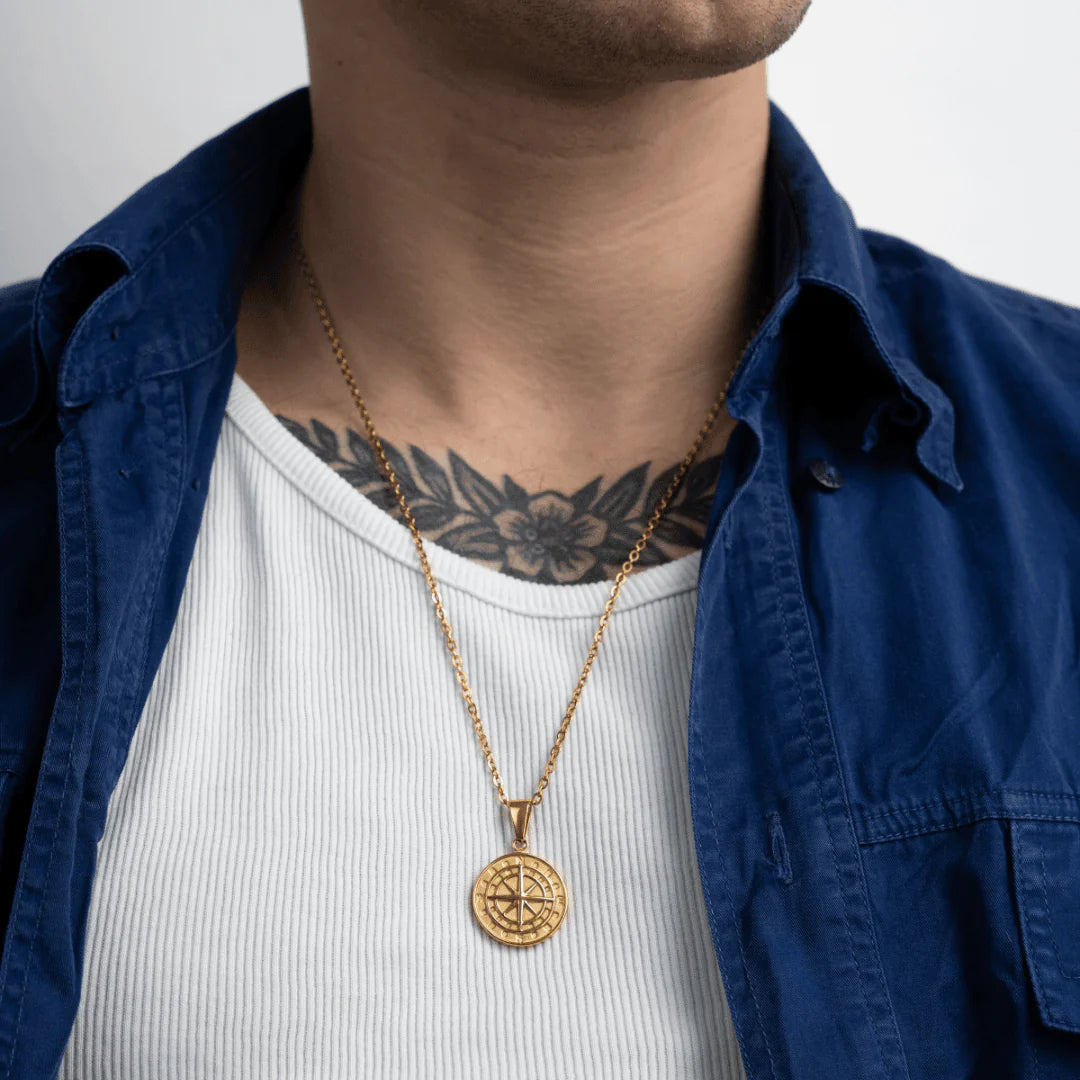 Compass Necklace | Gold